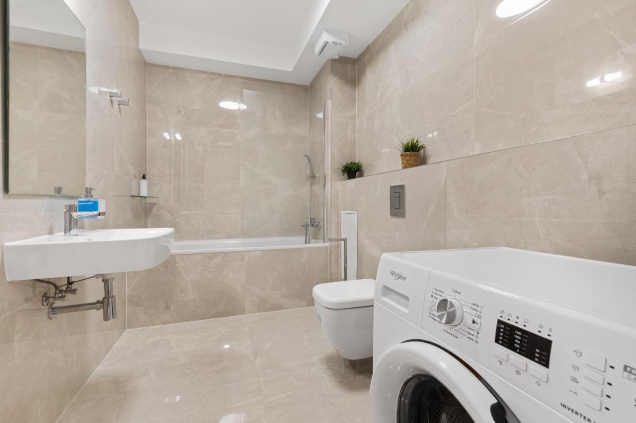 Lam Jegeho Alej - Jacuzzi - Free Parking Lejlighed Bratislava Eksteriør billede
